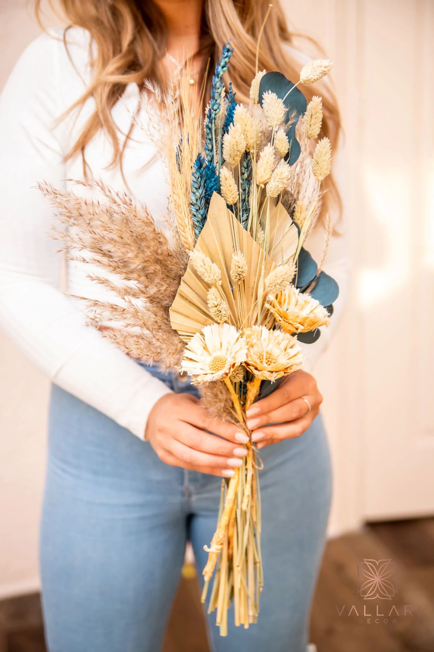 Dried Natural Eucalyptus and Floral Pampas Bouquet/25"/Palm Spades/Reed/Dried Pampas/Pampas Bouquet Decor/Boho Pampas/Bouquet/Bunny Tail