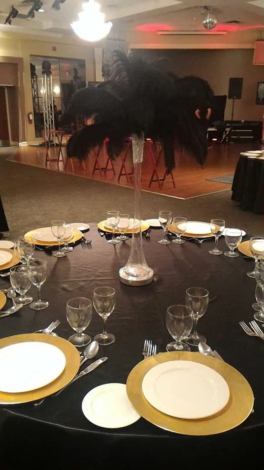 Black Ostrich Feather Centerpiece for Weddings/Birthday/Holiday parties/Great Gatsby/ Roaring 20's/Hollywood Glam Themes