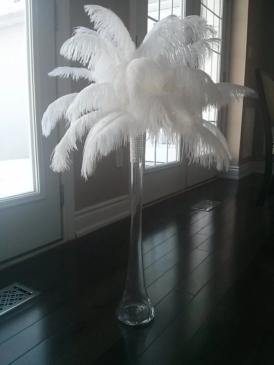 10 White Ostrich Feather Centerpieces