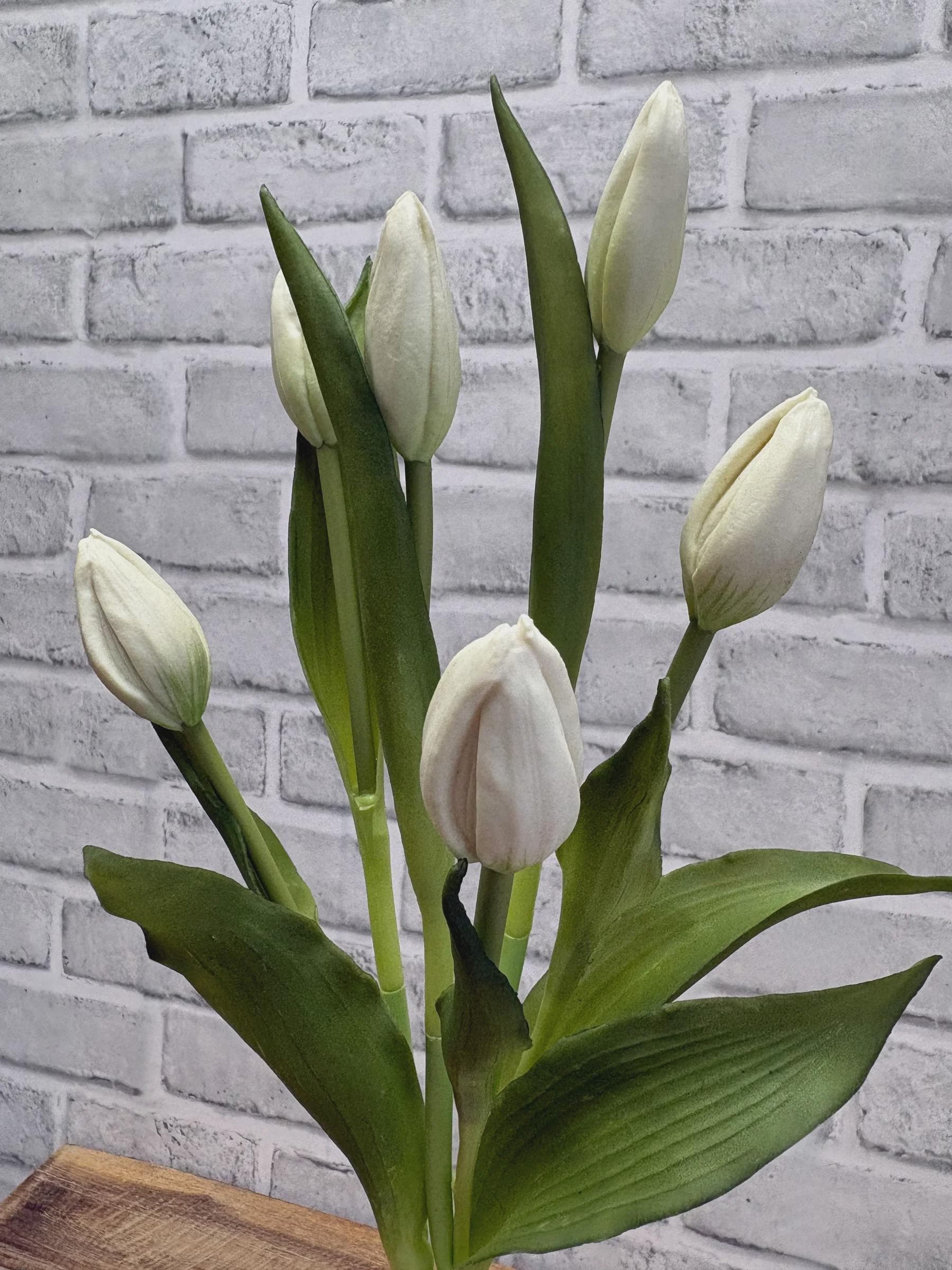 18.5"White Tulip Bud Bundle (6 Buds)–Fresh Touch Faux White Tulip Pick, Lifelike Artificial Spring Tulips for Vases, Weddings & Easter Decor