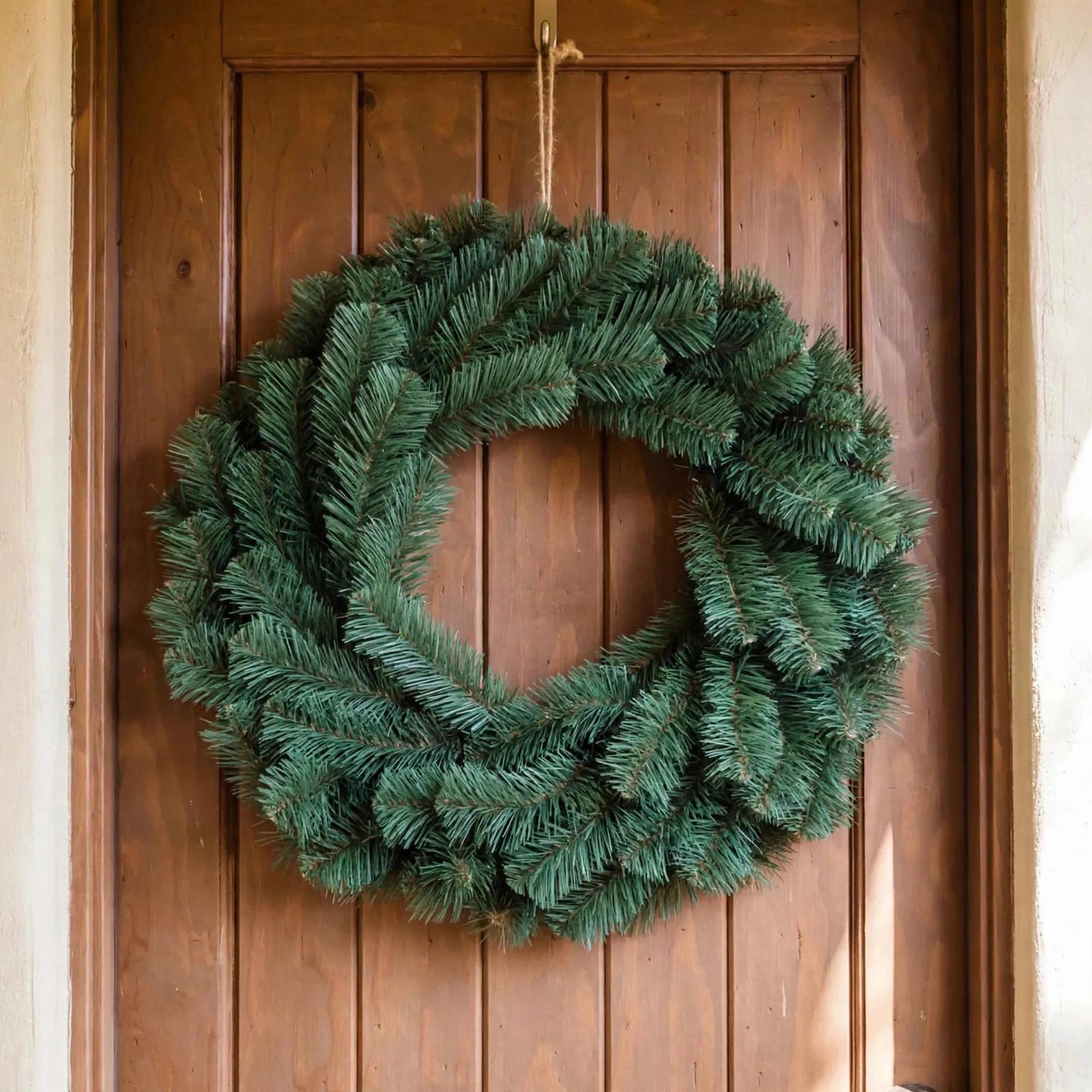 24 Inch Douglas Fir Christmas Wreath, Artificial Blue Green Holiday Wreath Front Door