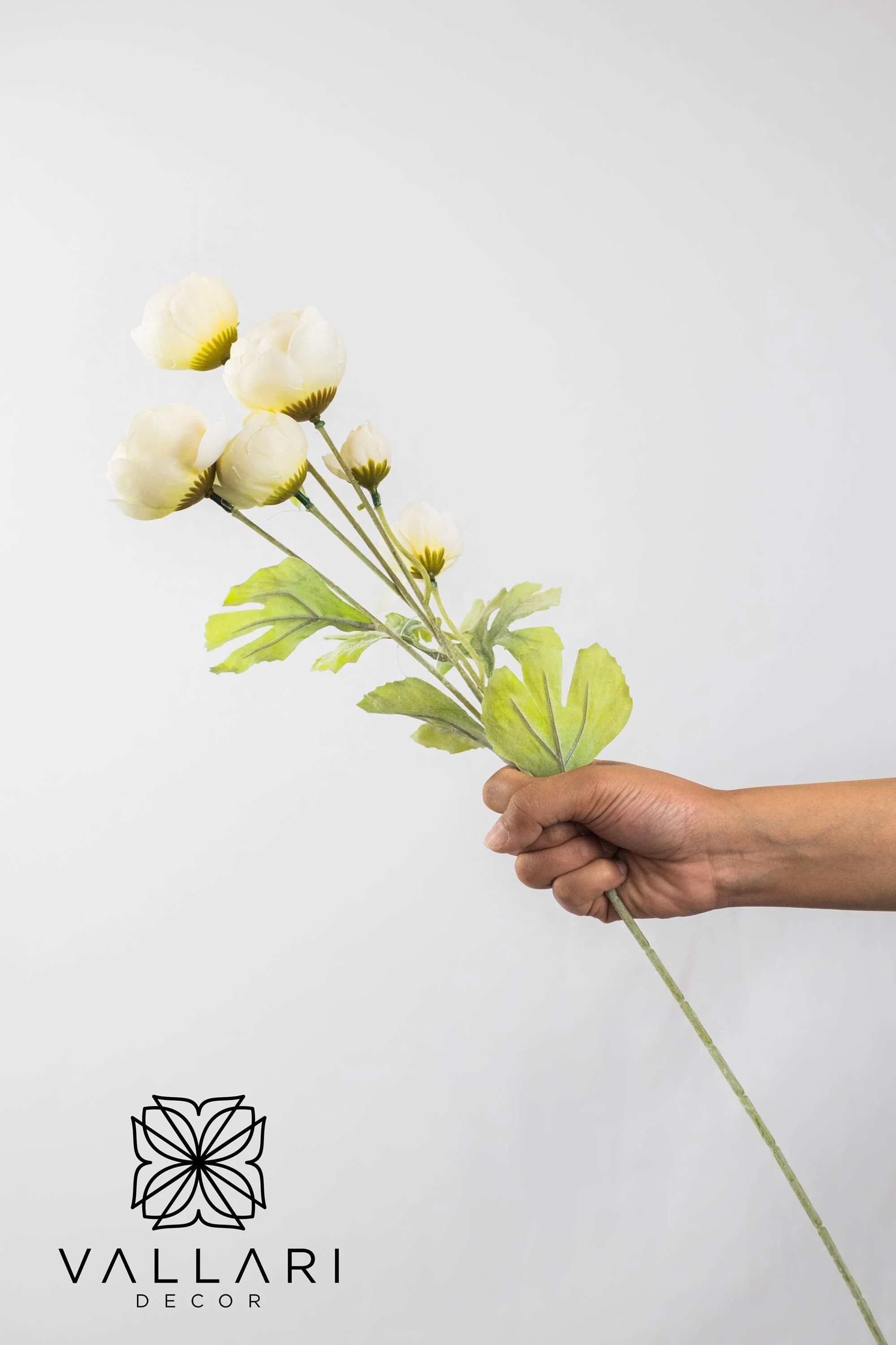 WHITE RANUNCULUS SPRAY/Floral Wedding/Greenery/Wedding Centerpieces/Home Decor/Faux Vines/Silk Vines/Garlands