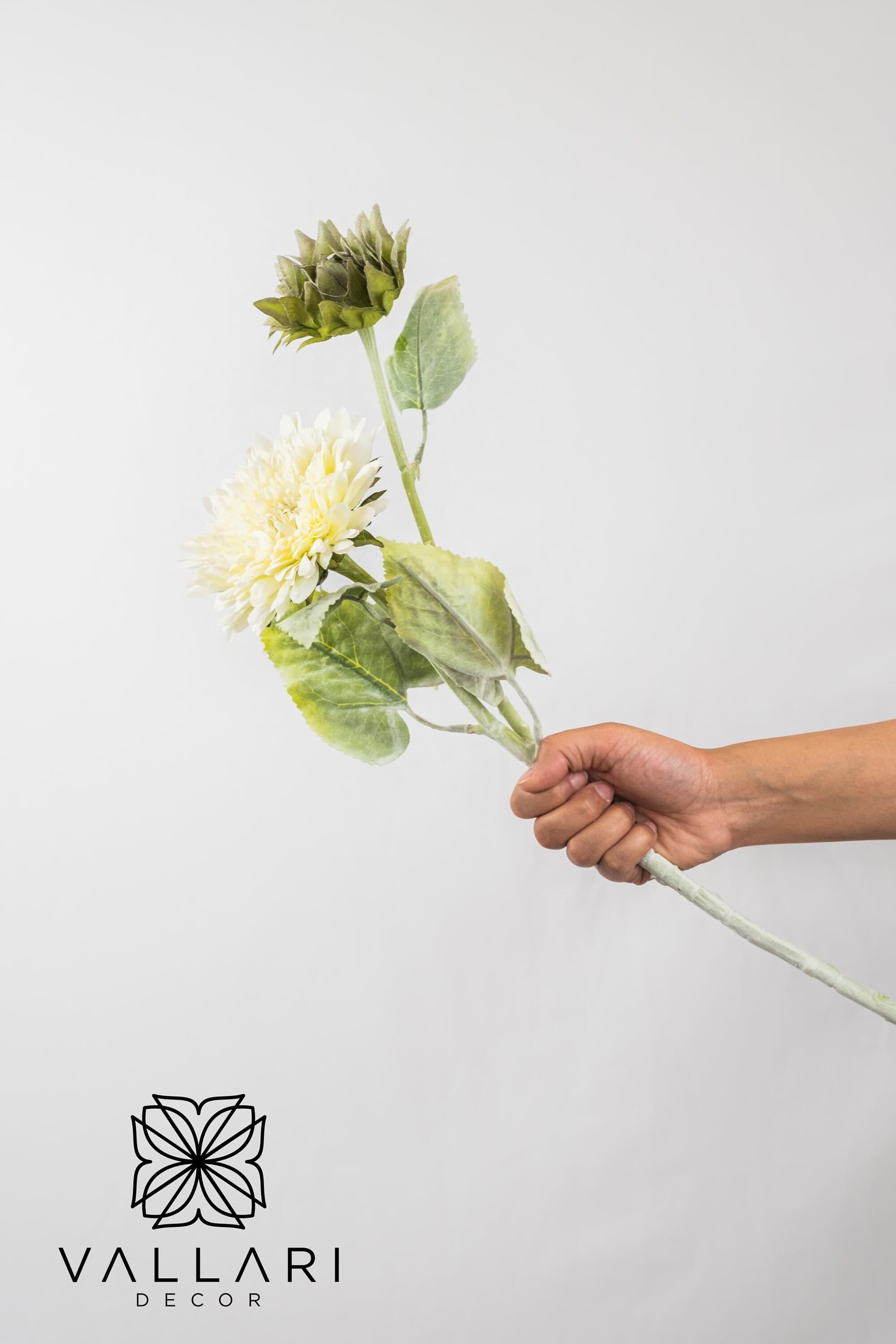 WHITE SUNFLOWER STEM/Floral Wedding/Greenery/Wedding Centerpieces/Home Decor/Faux Vines/Silk Vines/Garlands