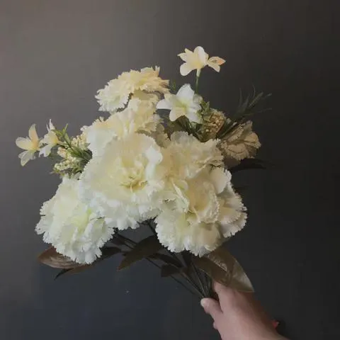 20" Champagne Cream Carnation Bunch, 9-Head Faux Spray, Silk Carnations, Wedding Centerpiece Filler, Vintage Aesthetic Blooms,Botanical