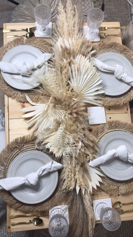 1-6pc - 10-16"Dried SUN BLEACHED Palm Spears/ Home Decor/Vase Decor/Centerpiece Wedding Decor/Flowers/ Sun Palms/Fan Palm/ Table Decor