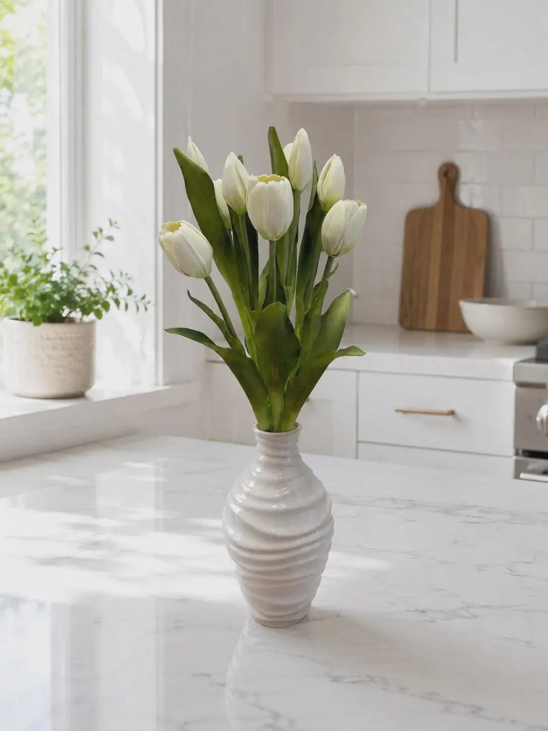 18" Dynasty White Tulip Bundle (10 Stems) – Fresh Touch Faux Pure White Tulip Pick, 6 Flowers and 4 Buds for Vases, Wedding & Spring Decor