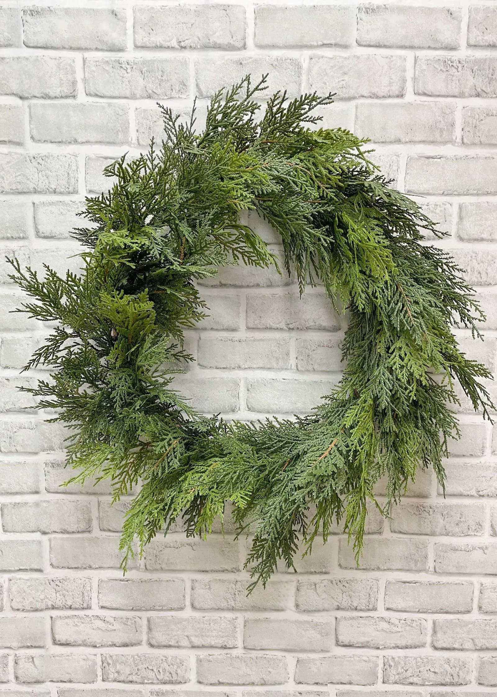24" Fresh Touch Northern White Cedar Wreath/Garlands/Wedding Centerpieces/Home Decor/Faux Vines/Silk Vines/Garlands