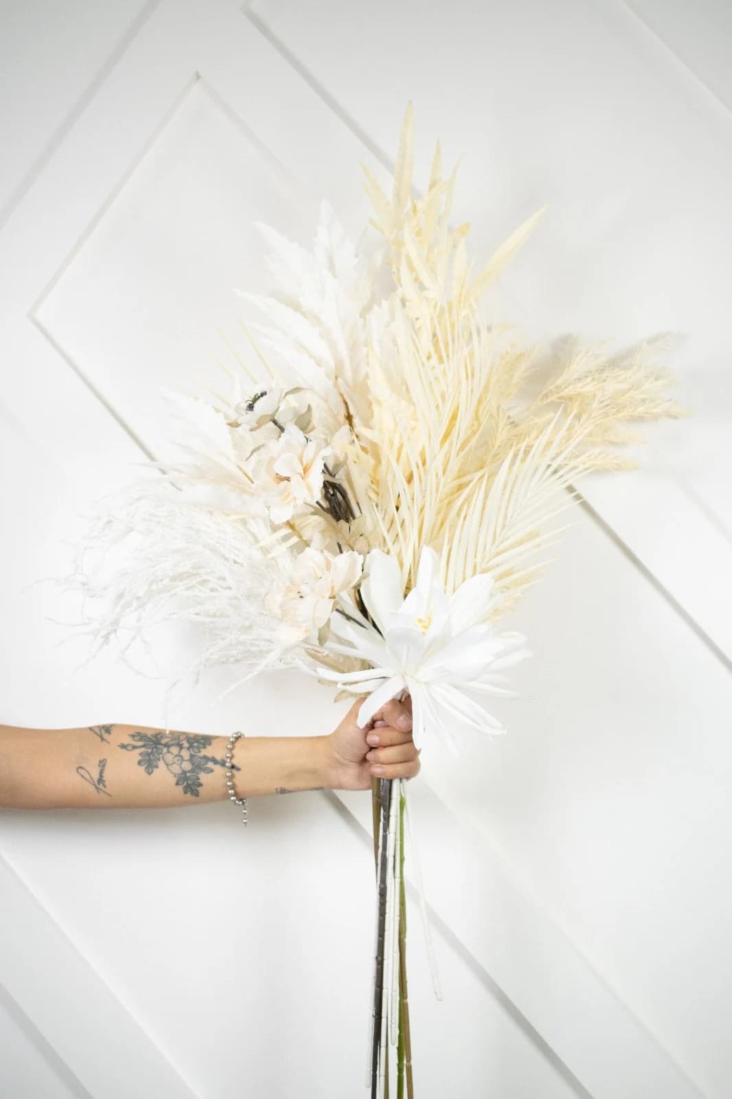 Artificial Creamy Faux Floral Bouquet/Wedding Bouquet/Bridemaids Bouquets/Artificial Bouquets/Faux Pampas Bouquets/Floral Wedding Pampas