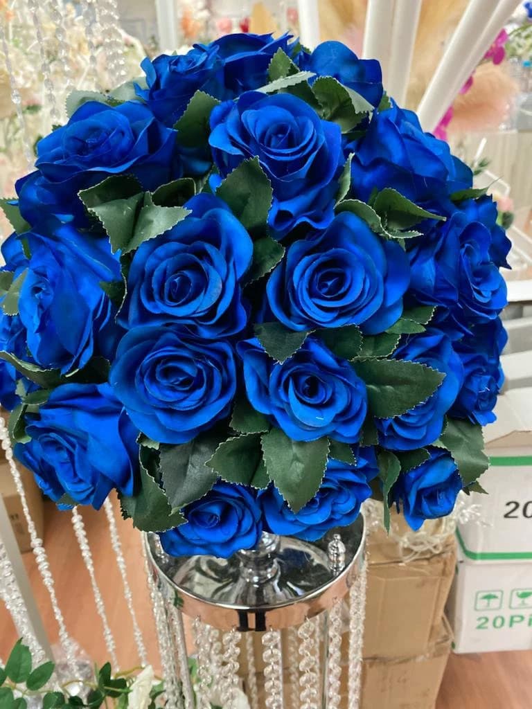 Blue Rose Centerpiece Top/Blue Rose/Kissing Ball/ Flower Ball/Wedding Centerpieces/Home Decor/Faux Flowers/Silk Flowers/Flower Bouquet